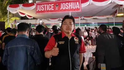 Alvin Lim yang ditangkap tanpa perlawanan itu disinyalir karena kasus pemalsuan surat.