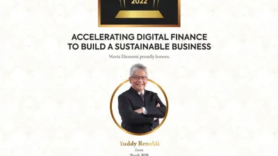 Sertifikat penghargaan untuk Direktur bank bjb Yuddy Renaldi.