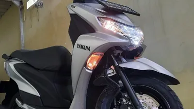 Apabila motor jarang dipakai usahakan setiap hari dinyalakan (warm up), setidaknya pagi hari antara 5-10 menit. Tujuannya agar baterai terisi (charged) dan oli mesin bersirkulasi.