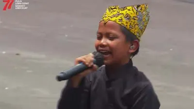 Farel Prayoga saat bernyanyi di Istana Merdeka.
