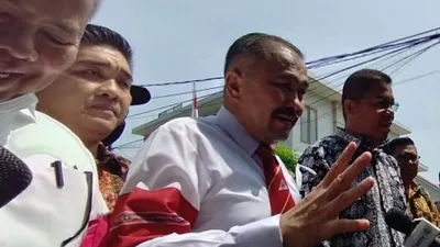 Kuasa hukum keluarga Brigadir J, Kamaruddin Simanjuntak beri keterangan. 