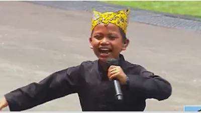 Lagu Ojo Dibandingke Dinyanyikan Farel Prayoga