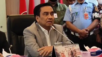 Effendi Simbolon.