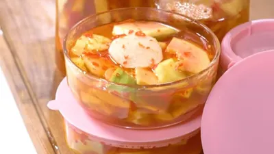 Ilustrasi resep asinan buah.