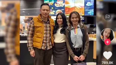 Bunda Corla didatangi oleh pasangan suami istri yakni Annisa Pohan dan AHY,