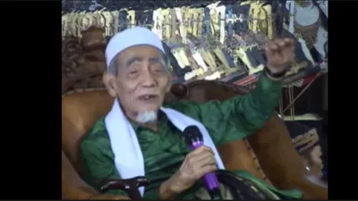 Mbah Moen Ungkap Amalan Ibadah saat Akhir Zaman