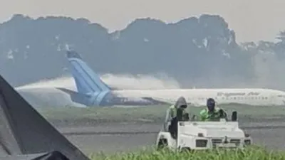 Detik-detik Pesawat Trigana Air Tergelincir di Halim Perdanakusuma, Sempat Keluarkan Api