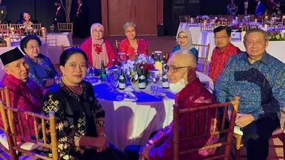 Keharmonisan Susilo Bambang Yudhoyono (SBY) dengan Megawati Soekarnoputri satu meja di KTT G20 di Bali.