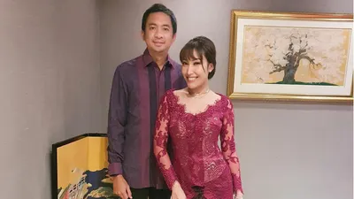 Ayu Dewi dan suami, Regi Datau