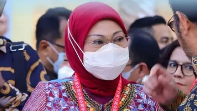 Kemnaker Undur Kenaikan UMP dan UMK 2023, Ada Apa?