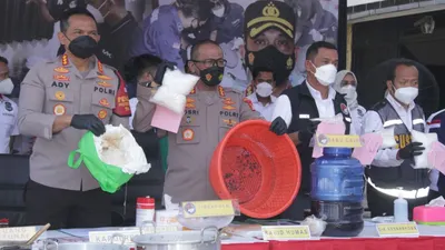 Polisi Sita 4,5 Kg Sabu dari Dua Warga Negara Iran di Karawaci 