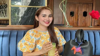  Transgender Isa Zega Bongkar Masa Lalu Bersama Rizky Billar, Begini Ceritanya/ Instagram/@zega_rea