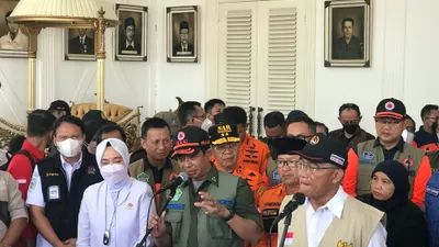  Kepala BNPB Letjen TNI Suharyanto saat jumpa pers di Pendopo Pemkab Cianjur.