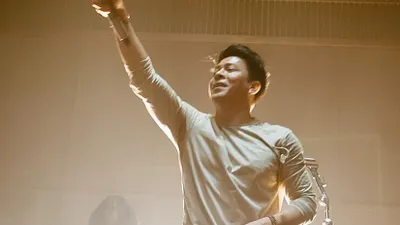 Potret Ariel NOAH saat manggung (Instagram)