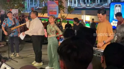 Band Geisha tampil di acara Monday Replay yang berlangsung di Anjungan Sarinah, Jakarta Pusat, Senin (26/9/2022).
