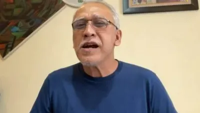 Musisi Iwan Fals.