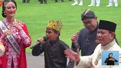 Farel Prayoga Dihadiahi Sepeda Oleh Presiden Jokowi 