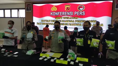  Jajaran kepolisian saat memberikan keterangan resmi kepada awak media. (Yogi Faisal)