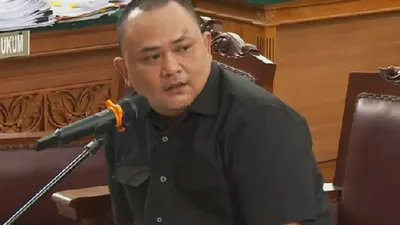 Aryanto, anak buah Ferdy Sambo, mengaku disuruh Chuck Putranto untuk mengambil DVR CCTV yang dipegang Irfan Widyanto.