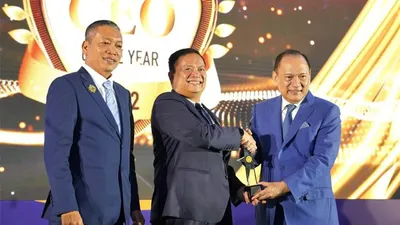 Direktur Utama PT PNM Arief Mulyadi Raih Penghargaan Award CEO Of The Year