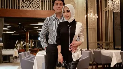 Potret Syahrini dan Suami, Reino Barack.