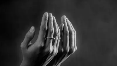 Amalan Doa Pada Hari Jumat Agar Terbebas Dari Hutang dan Mendapat Kemuliaan Dari Allah