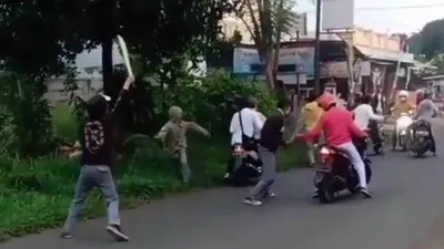 Tawuran pelajar Depok (DepokToday.com)