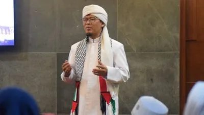 Pendakwah senior sekaligus pendiri Daarut Tauhid, KH Abdullah Gymnastiar (Aa Gym).