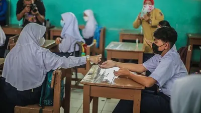 Besaran, Cara Cek dan Syarat Penerima BLT Anak Sekolah 2021 via PKH: Sampai Rp4,4 Juta Lihat cekbansos.kemensos.go.id/pemkot bogor