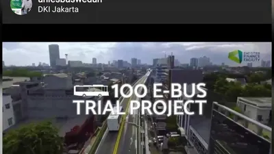 Unggahan video Gubernur DKI Jakarta, Anies Baswedan saat memperkenalkan bus listrik Transjakarta/dok: Instagram @aniesbaswedan.