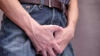 Ilustrasi suami potong bagian intim selingkuhan istri. (Shutterstock)