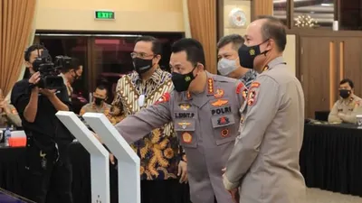Kapolri Jenderal Listyo Sigit melaunching Aplikasi Pengaduan Masyarakat (Dumas) Presisi di Gedung Rupatama Mabes Polri, Jakarta Selatan, Rabu (24/2/2021). (dok Humas Polri)