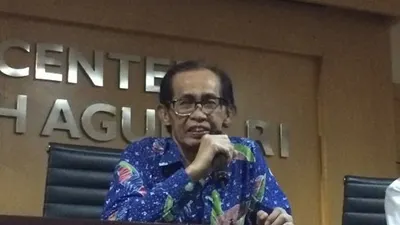 Anggota Dewas KPK Artidjo Alkostar saat masih hidup. (Suara.com/Arga)