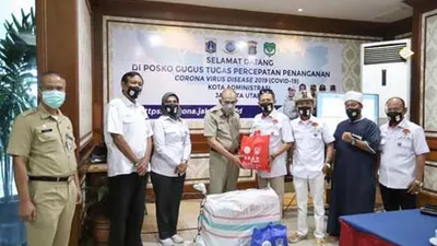 Generasi Peduli Anti Narkoba (GPAN) menyerahkan bantuan sebanyak 3.800 masker untuk masyarakat Jakut/dok: utara.jakarta.go.id