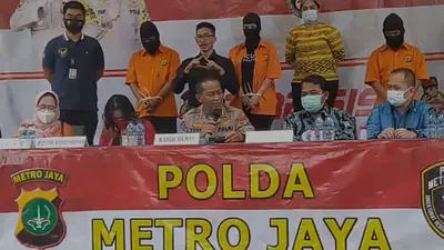Polda Metro Jaya menggelar perkara prostitusi online melalui aplikasi MiChat yang melibatkan anak di bawah umur. (Ayojakarta/Fichri Hakiim)