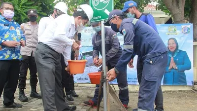 Peletakan batu pertama pembangunan jalur sepeda lingkar pulau di area Kolam Miniatur, Pulau Pramuka, Kelurahan Pulau Panggang, Kecamatan Kepulauan Seribu Utara, Kepulauan Seribu/pulauseribu.jakarta.go.id
