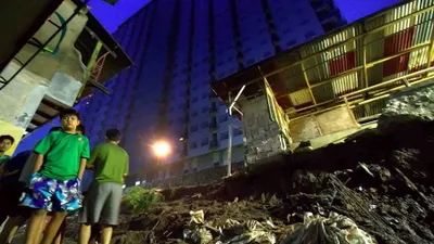  Akses 300 KK Tertutup  Akibat Tembok Toko Sepanjang 17 Meter di Cakung Roboh, Ini Kerugiannya