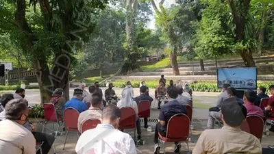 Satgas Covid-19 Kota Bogor saat menggelar rapat evaluasi penanganan Covid-19 di Taman Ekspresi Kota Bogor. (Yogi Faisal)