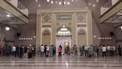 Ilustrasi masyarakat Kota Bogor saat menunaikan ibadah salat berjamaah di Masjid Raya Kota Bogor (Yogi Faisal)