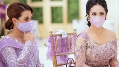 Aurel dan Krisdayanti saat acara lamaran / Instagram @krisdayantilemos
