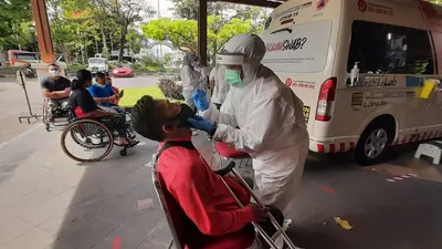 Atlet NPC Indonesia saat mengikuti swab test di KSPH, Kota Solo, Rabu (25/11/2020). (Ayojakarta.com/Budi Cahyono)