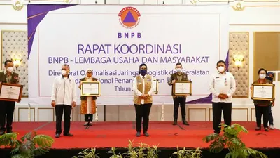 Proaktif Bantu Penanganan COVID-19, bank bjb Diganjar Penghargaan BNPB