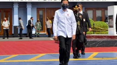 Jokowi Berikan Bantuan Tunai Rp2,4 Juta kepada Pelaku UMK di Pulang Pisau