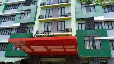 The Green Hotel yang akan digunakan oleh Pemerintah Kota (Pemkot) Bekasi sebagai tempat isolasi pasien Covid-19 tanpa gejala (OTG).  Foto: Republika/Uji Sukma Medianti