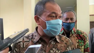 Wali Kota Bandung, Oded Muhammad Danial, diperiksa KPK berkaitan dengan kasus ruang terbuka hijau (RTH). (Ayobandung/Fichri Hakiim)