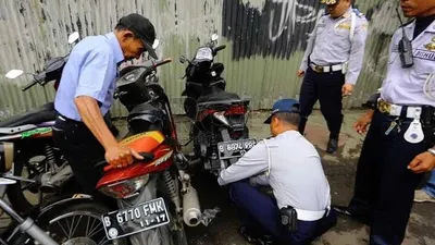 ilustrasi penindakan parkir sembarangan di Jakarta/ Republika