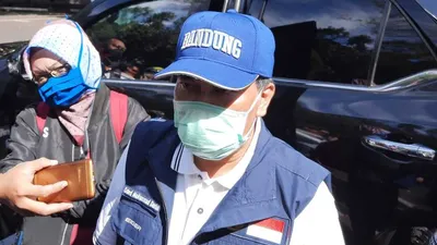 Warga Bandung Jalani Swab Test di Balai Kota