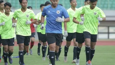 Para pemain Timnas Indonesia U-16 saat mengikuti training camp (TC) di Stadion Patriot, Bekasi. (dok PSSI)