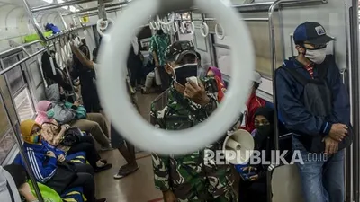ilustrasi penumpang KRL/ Republika
