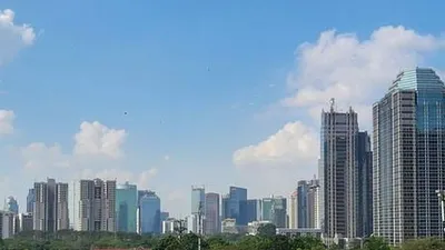 Ilustrasi langit Jakarta cerah